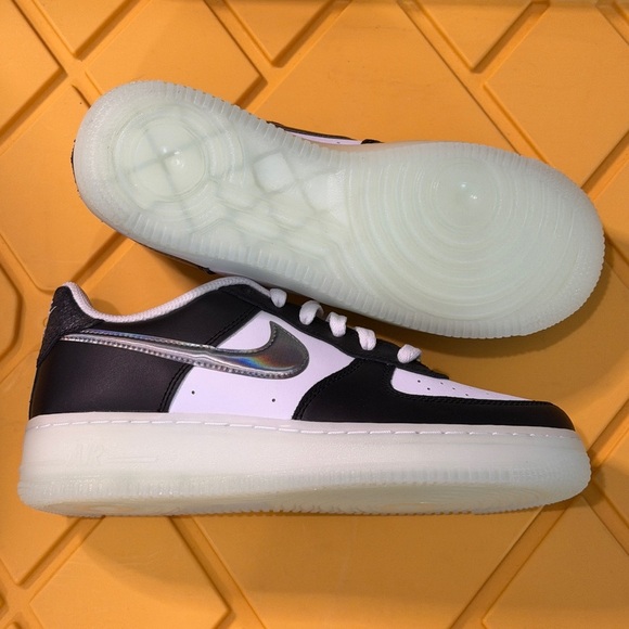 Nike
Air force 1
Gs
'year of the dragon'
Brand new - Picture 2 of 9